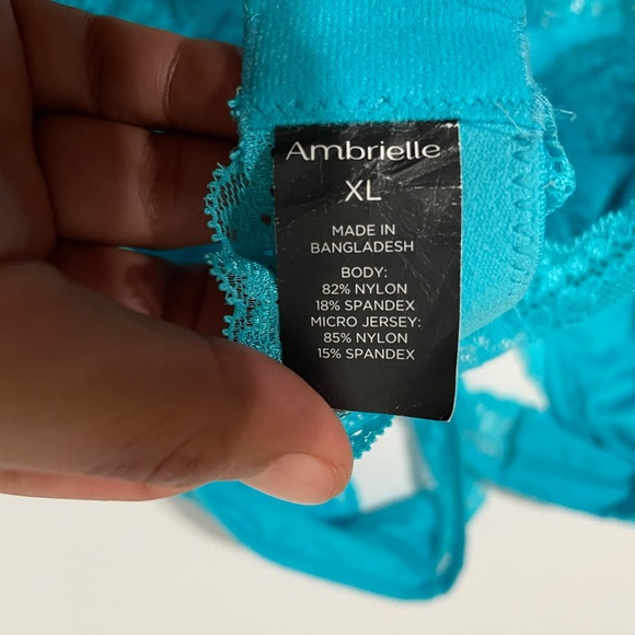 Ambrielle lace bralette - Picture 5 of 5